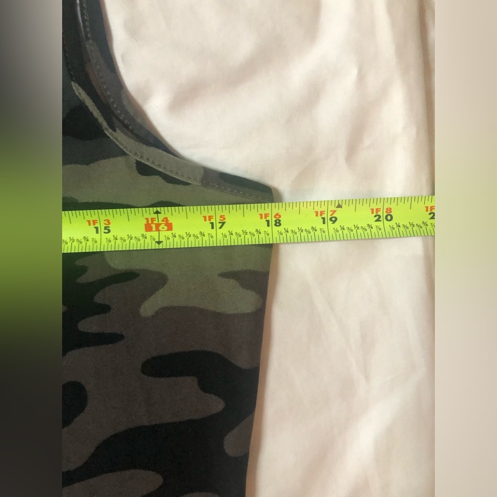 RUE 21 CAMO TANK TOP - Picture 6 of 6